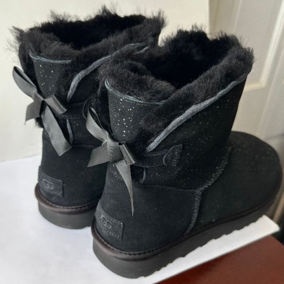 UGG Shoes - BRAND NEW UGG BAILEY BOW TWINKLE BLACK SHORT BOOTS SIZ 11